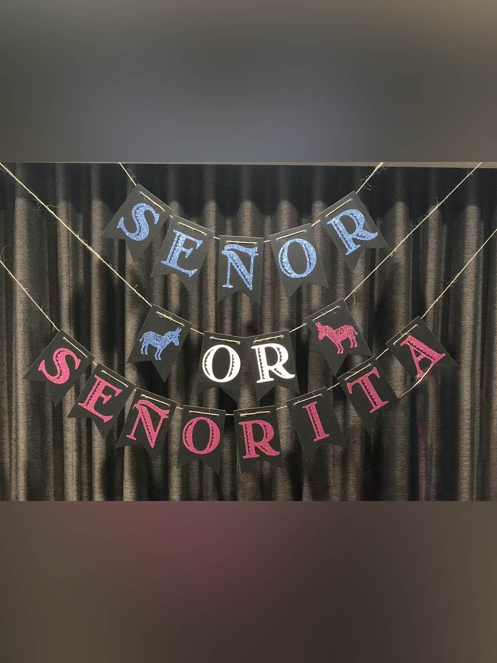Señor or Señorita Gender Reveal Sign and Cake topper